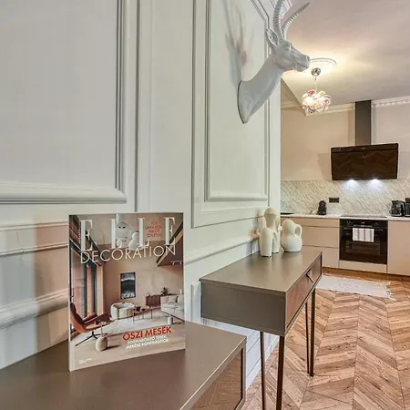 The Doors Luxury Apartament Mosonmagyaróvár