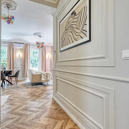 The Doors Luxury Apartment *